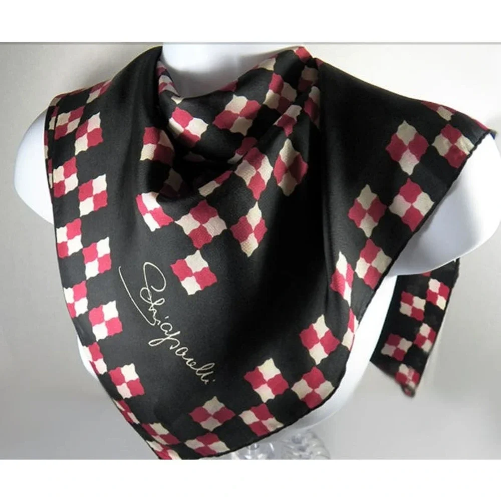 Vintage Schiaperelli 100% silk‎ scarf 26 inch square